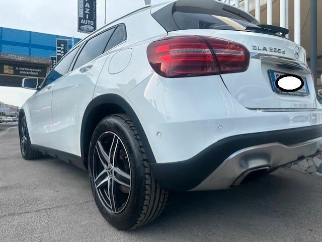 MERCEDES GLA AMG AUTOMATICO 2019