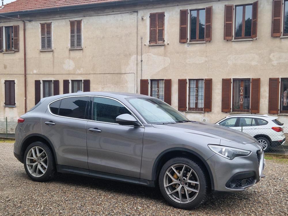 Alfa Romeo Stelvio 2.2 t Executive Q4 190cv auto my19