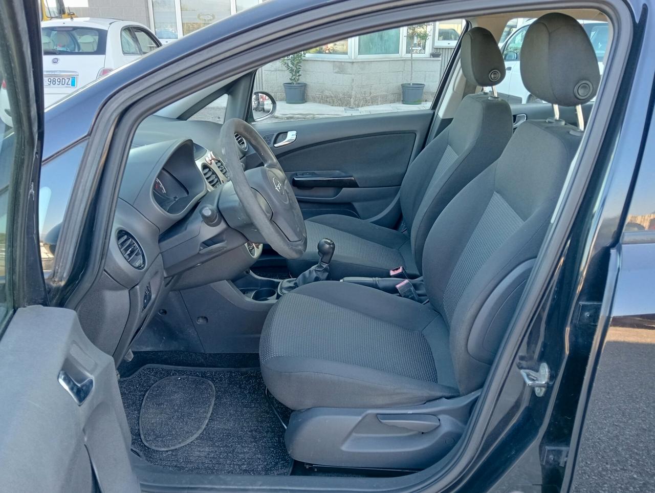 Opel Corsa 1.0 12V 65cv 5 porte OK NEOPATENTATI