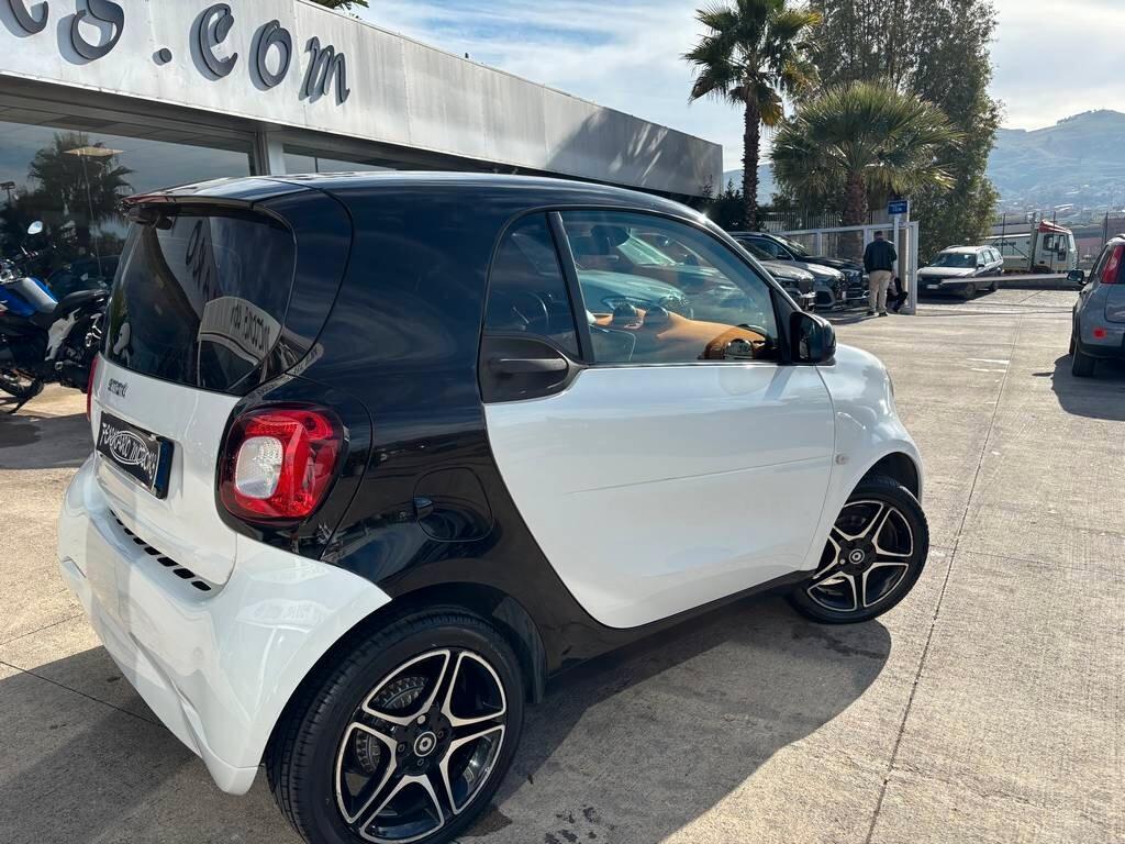 Smart ForTwo 70 1.0 2016/105.000 KM Tua a soli 115 Euro al mese