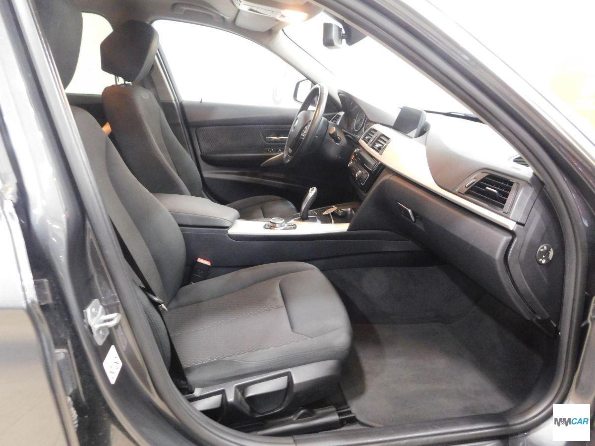 BMW - Serie 3 Touring - 318d Touring Business Advantage aut.