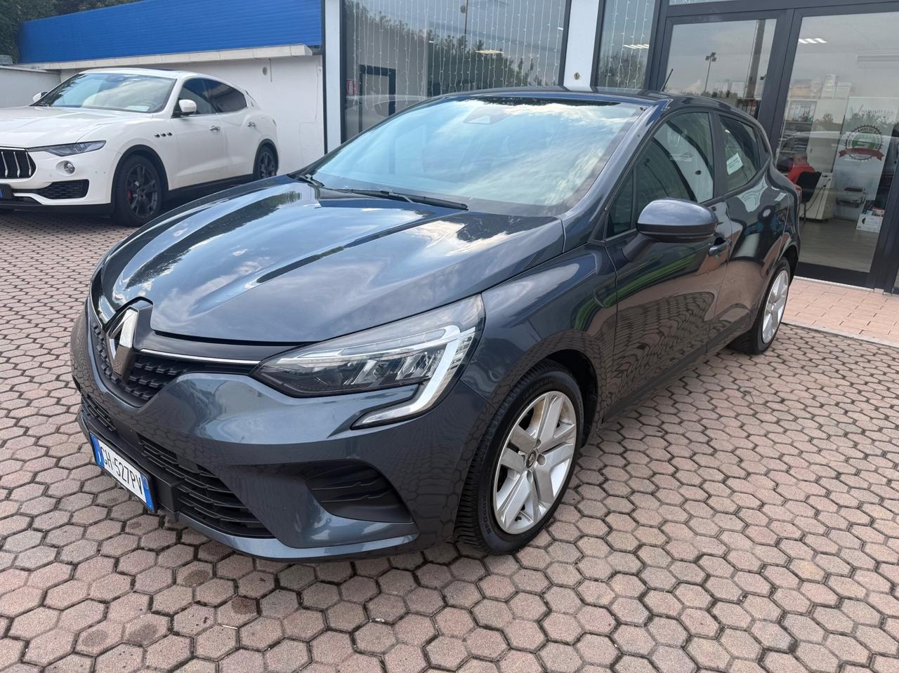 Renault Clio TCe 90 CV 5 porte OK NEOPATENTATI