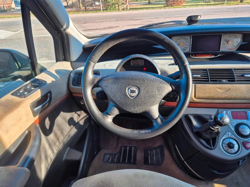 LANCIA Phedra 2.2 MJT Oro