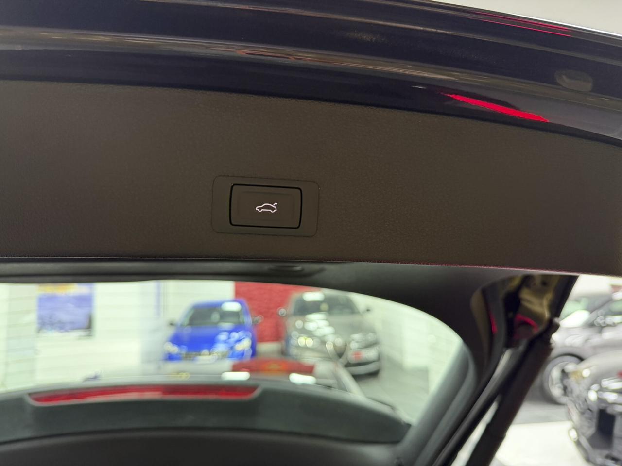 Audi Q2 30 TDI Identity Black S-LINE