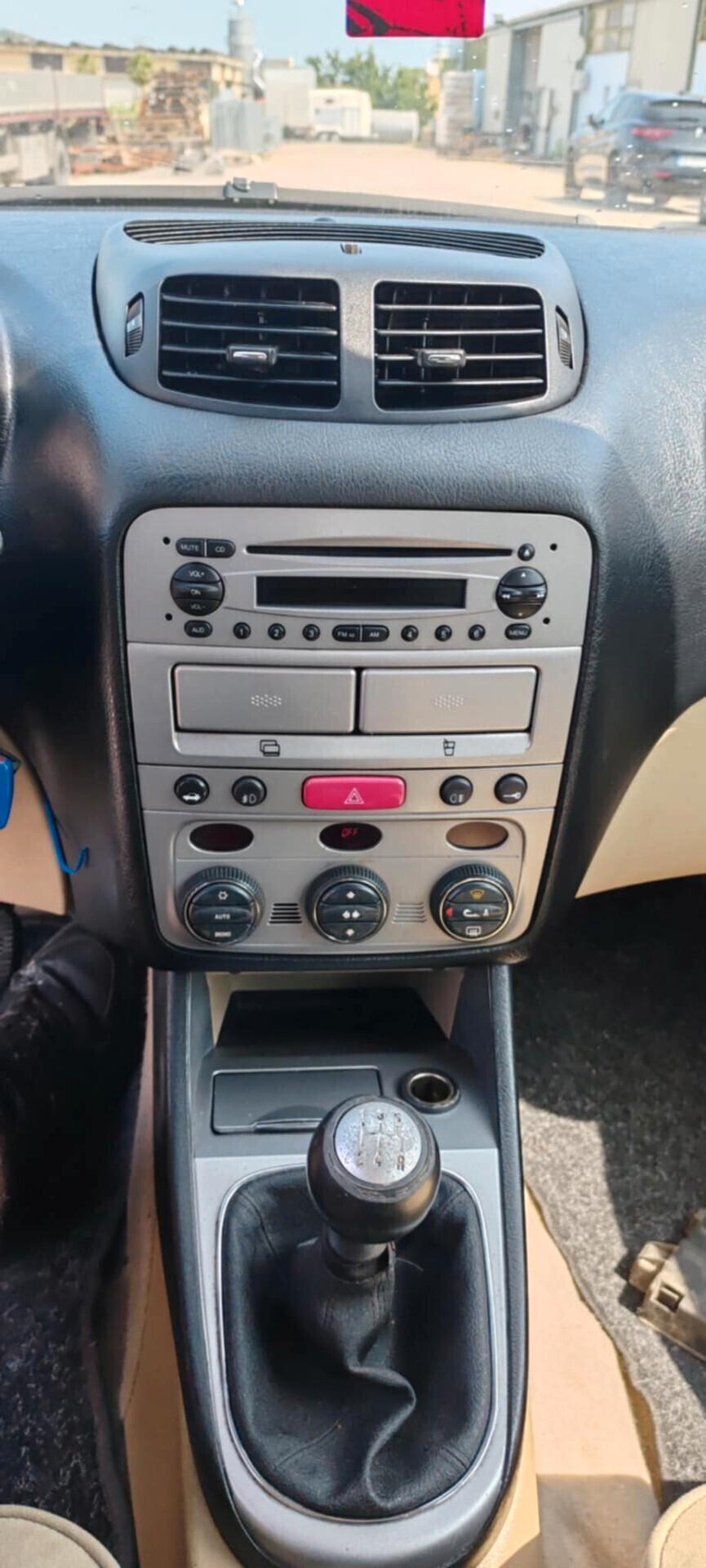 Alfa Romeo 147 1.9 JTD (120) 5 porte Collezione