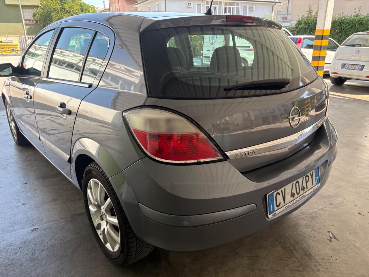 Opel Astra 1.7 CDTI berlina ok neo patentati