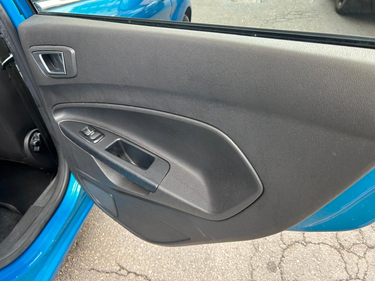 Ford Fiesta 1.5 TDCi 75 CV – IDEALE PER NEOPATENTATI 74.152 KM GARANZIA 12 MESI!