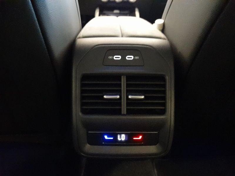 Škoda Superb 2.0 TDI 110kW Selection DSG