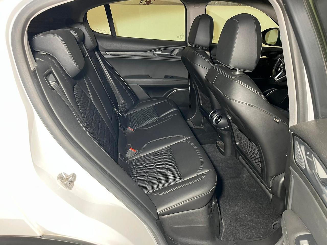 Alfa Romeo Stelvio 2.2 Turbodiesel 180 CV AT8 Q4 Executive