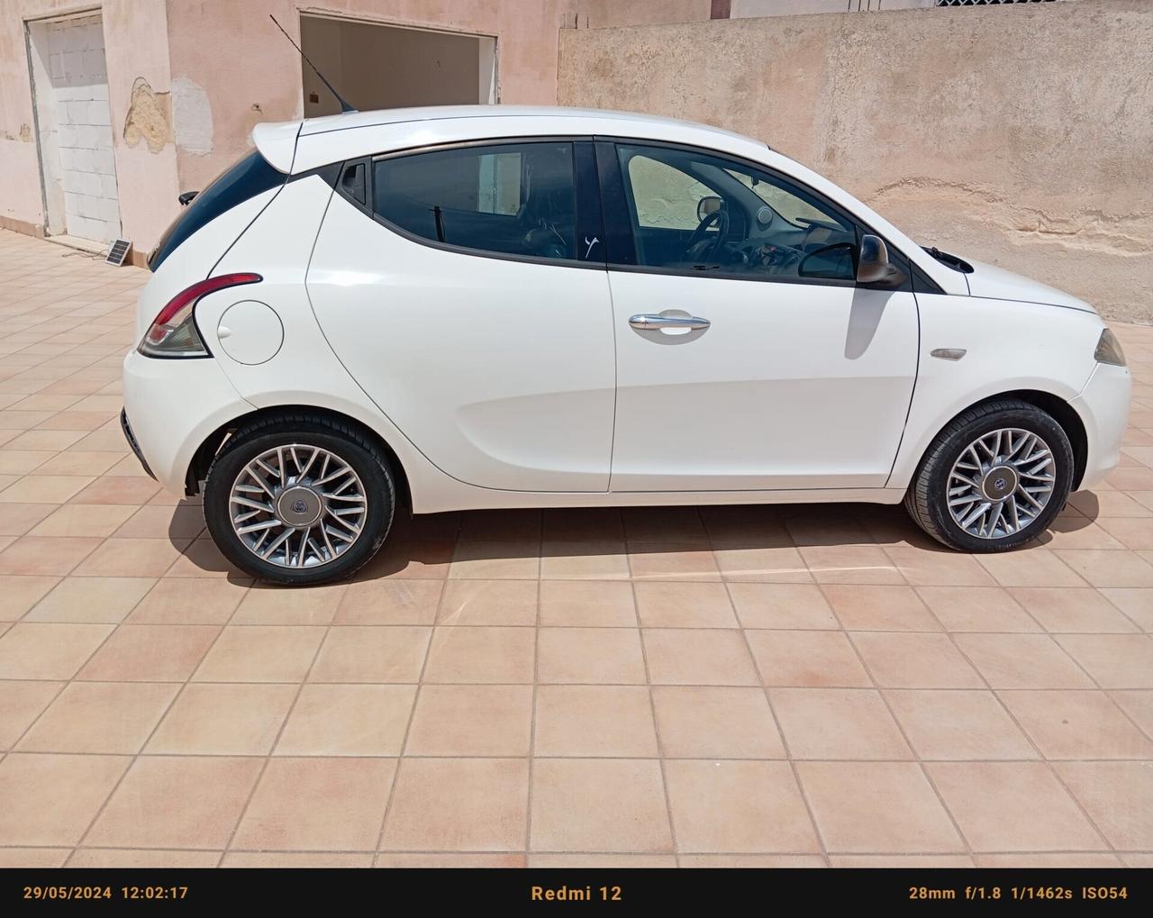 Lancia Ypsilon 1.3 MJT 75 CV Anno 2011