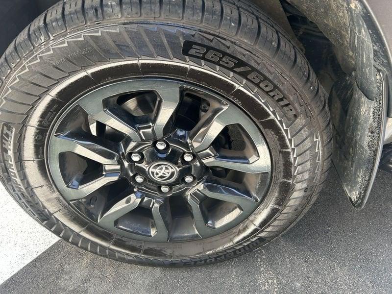 Toyota Hilux Hilux 2.8 D A/T 4WD 4 porte Double Cab Invincible