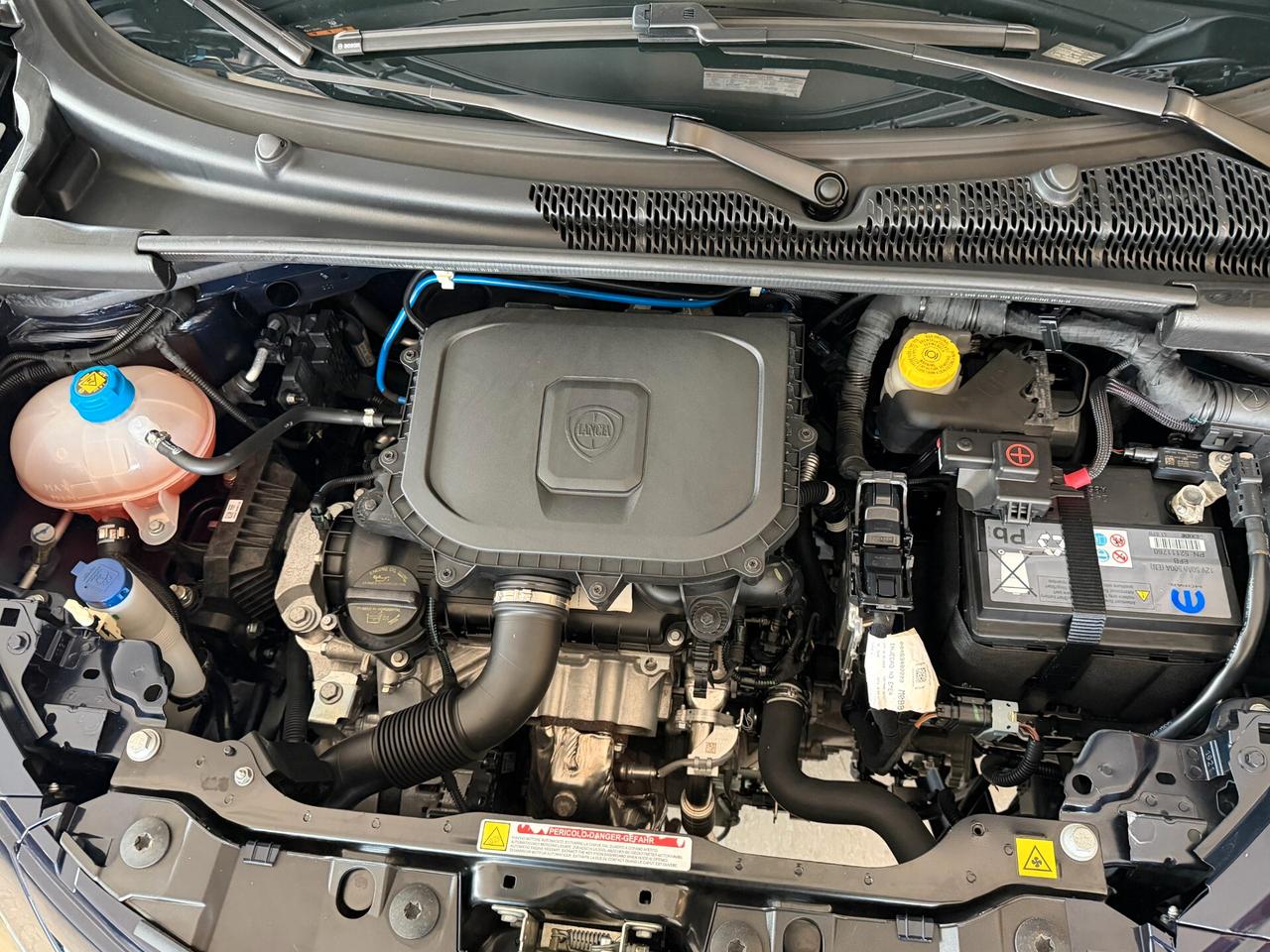 Lancia Ypsilon 1.0 FIREFLY 70 cv. Hybrid SILVER