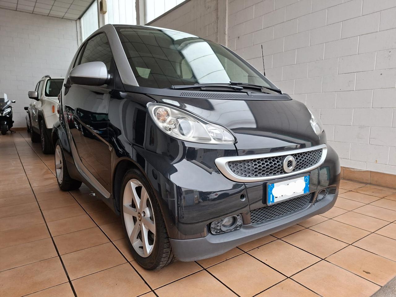 Smart ForTwo Fortwo1.0 mhd Passion 71cv, adatta a neop.