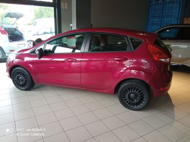 Ford Fiesta 1.4 5 porte Bz.- GPL Titanium 2010