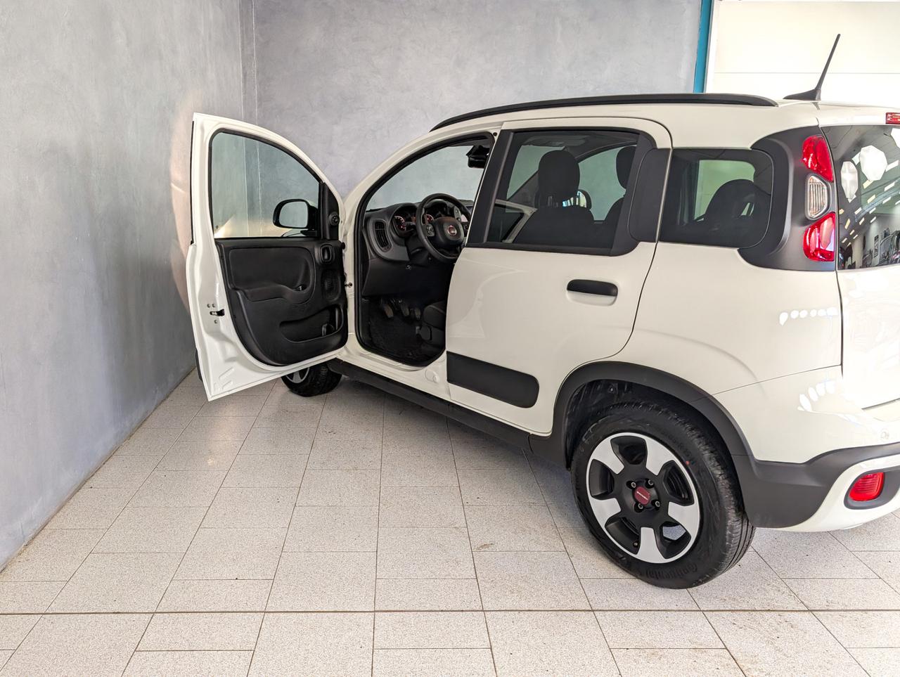 Fiat Panda 1.0 Hybrid 70cv Cross