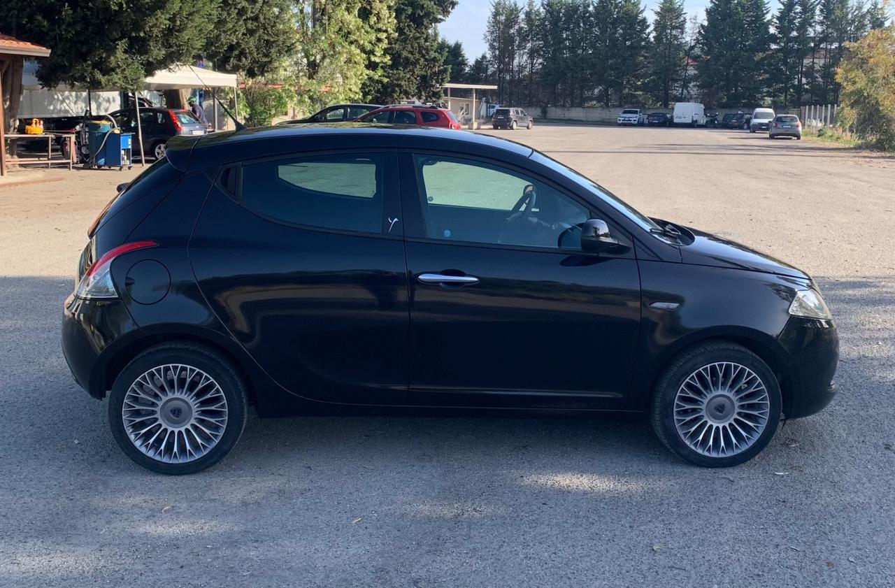 Lancia Ypsilon 1.3 MJT 16V 95 CV 5 porte S&S Gold