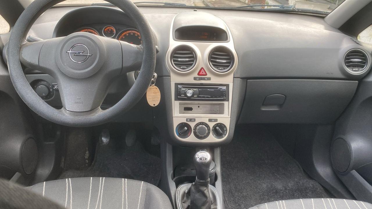 Opel Corsa 1.2 5 porte Cosmo
