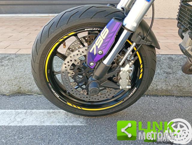 DUCATI Hypermotard 796 2011