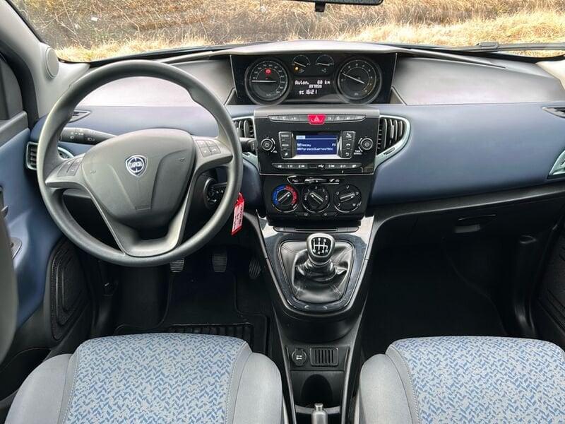 Lancia Ypsilon 1.0 FireFly 70cv Hybrid Platino