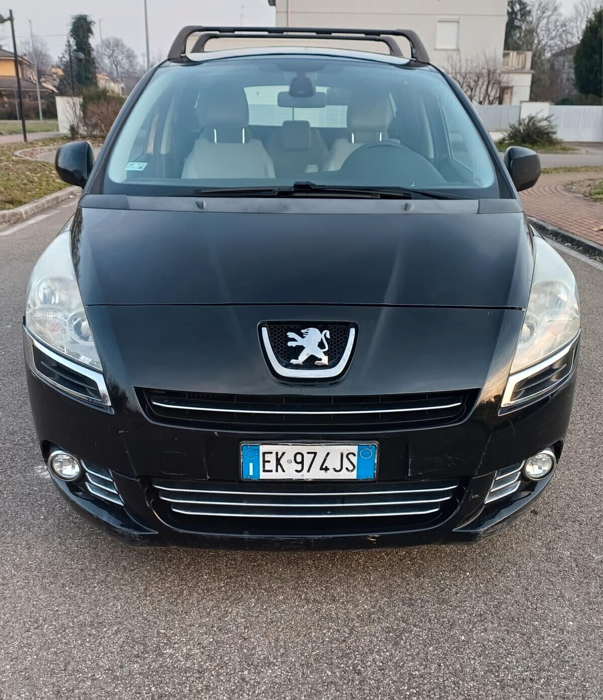 Peugeot 5008 1.6 HDi 112CV Féline