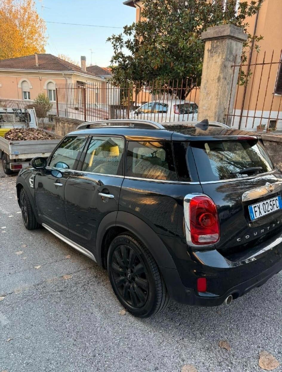 Mini Cooper Countryman 1.5 One D Hype - pelle - tetto - automatica - navi