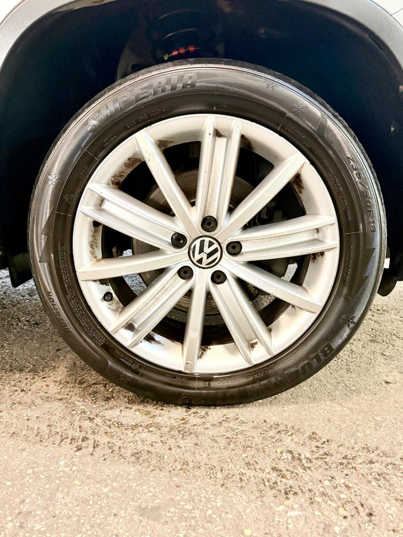 Volkswagen Tiguan 2.0 16V TDI DPF Sport & Style (18°)