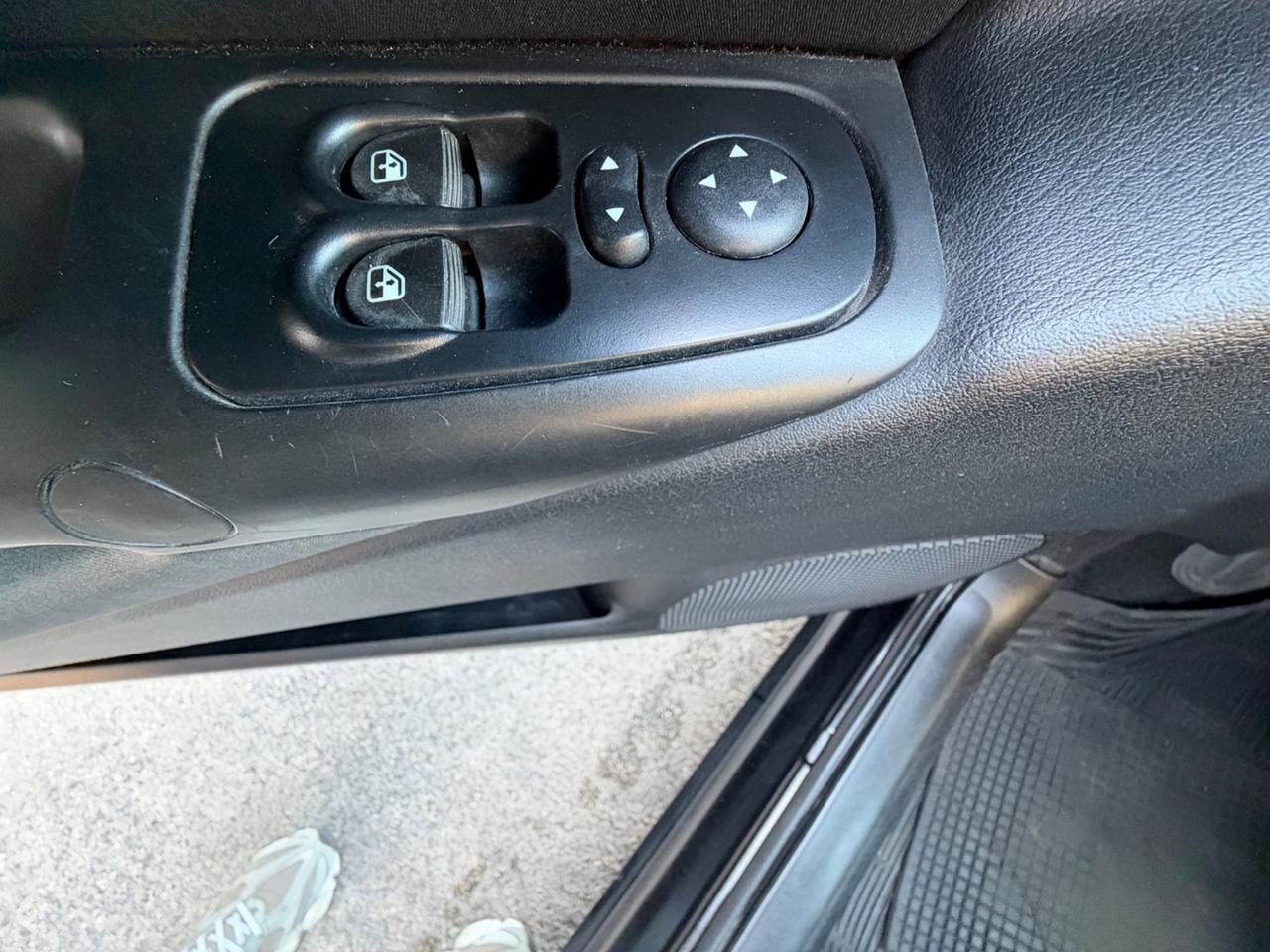 Lancia Ypsilon 1.3 MJT 75 CV Elle