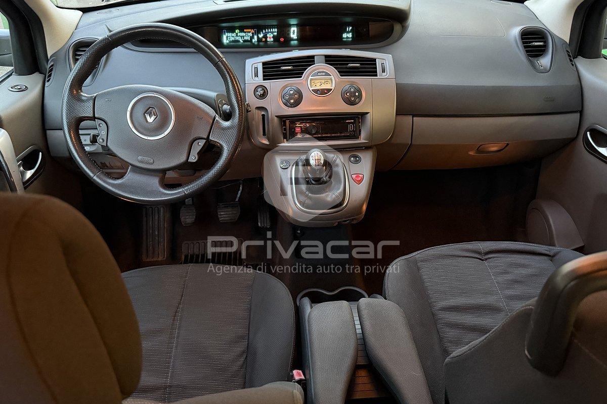 RENAULT Grand Scénic 1.6 16V Dynamique