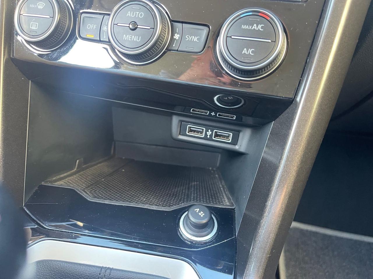 Volkswagen T-Roc 1.0 TSI Style 115cv NEOPATENTATI