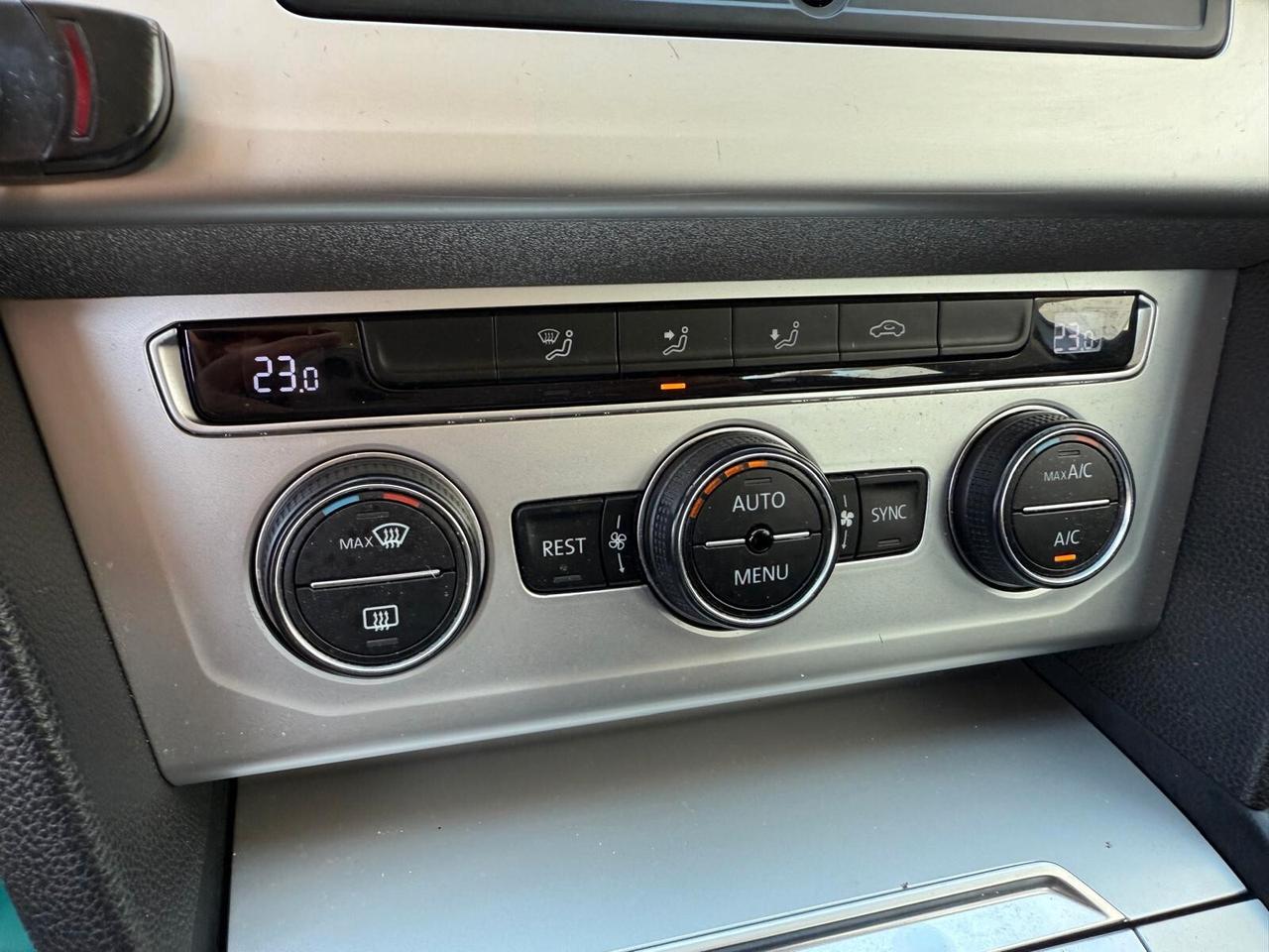 Volkswagen Passat 1.6 TDI Comfortline BlueMotion Technology - ok neopatentati -