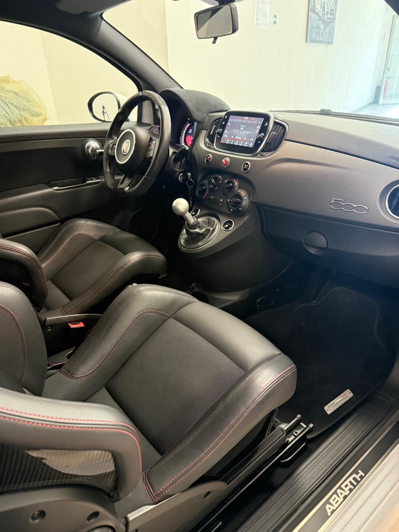 Abarth 595 1.4 Turbo T-Jet 180 CV Esseesse