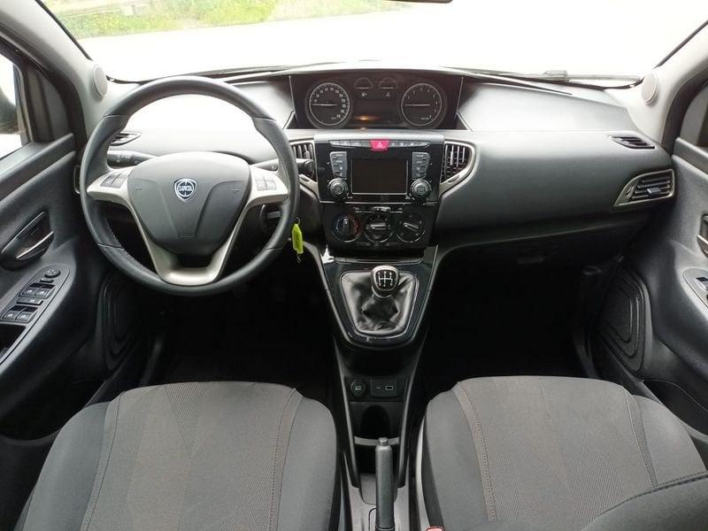 Lancia Ypsilon 1.2 69cv Start& Stop Gold