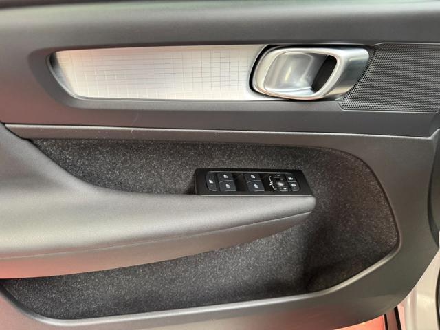 VOLVO XC40 T5 Recharge Plug-in Hybrid Inscription Expression