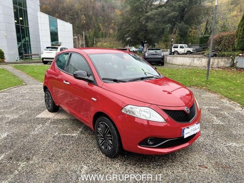 Lancia Ypsilon 1.0 FireFly 5 porte S&S Hybrid Ecochic Gold