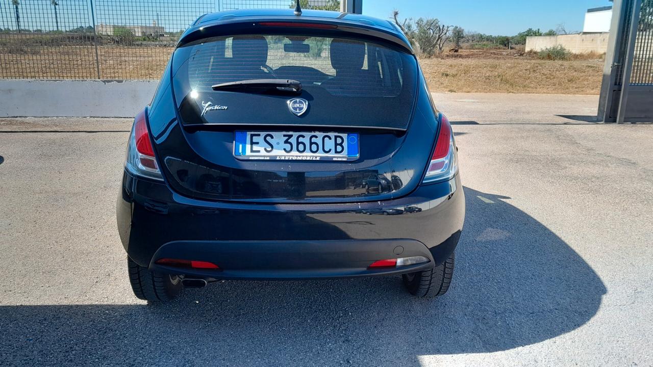 Lancia Ypsilon 1.2 69 CV 5 porte GPL Ecochic Elefantino