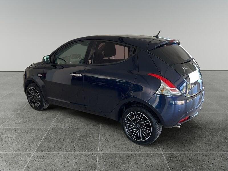 Lancia Ypsilon 1.2 69 CV 5 porte GPL Ecochic Gold