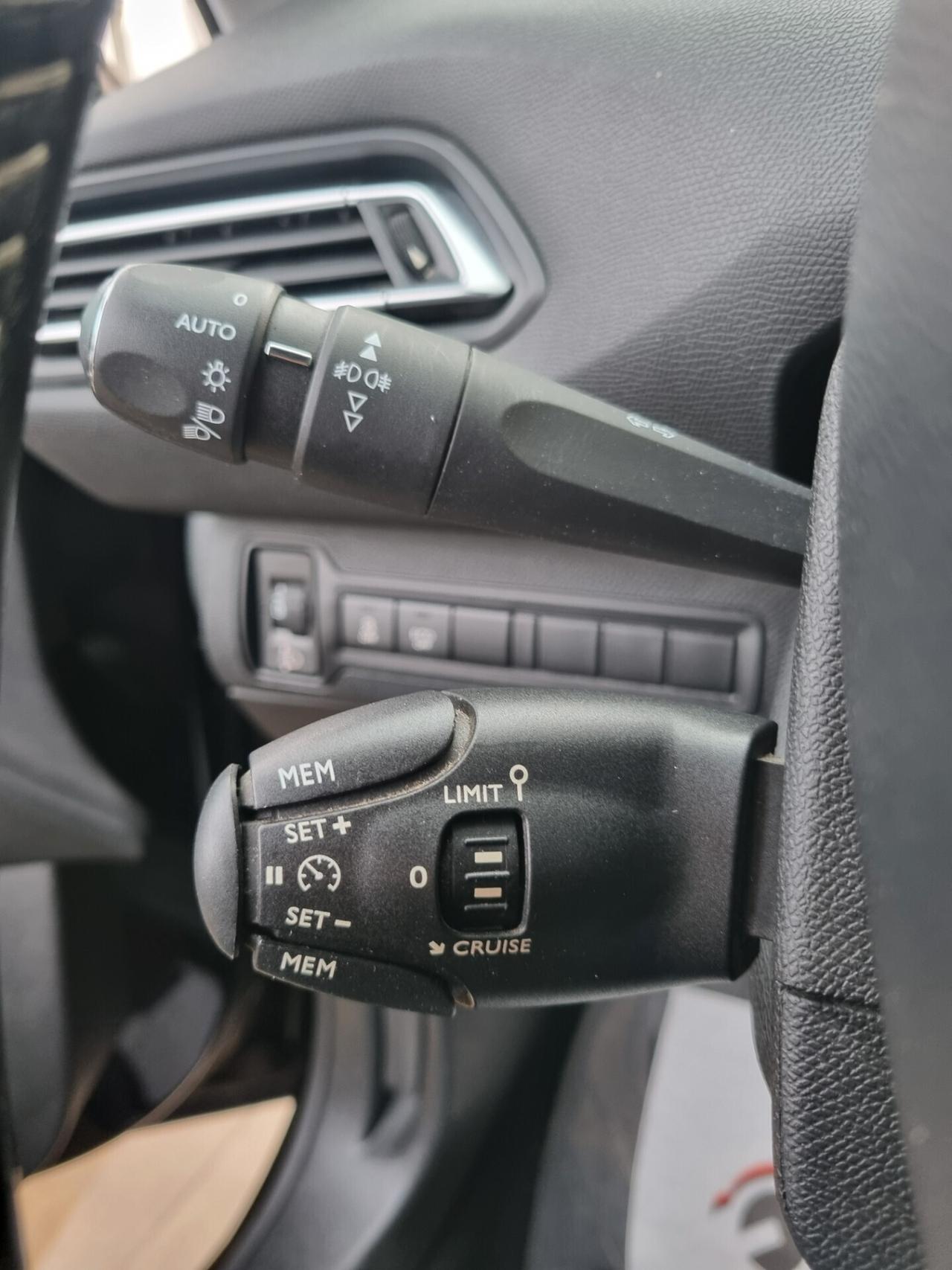 Peugeot 308 BlueHDi 120 S&S SW Active