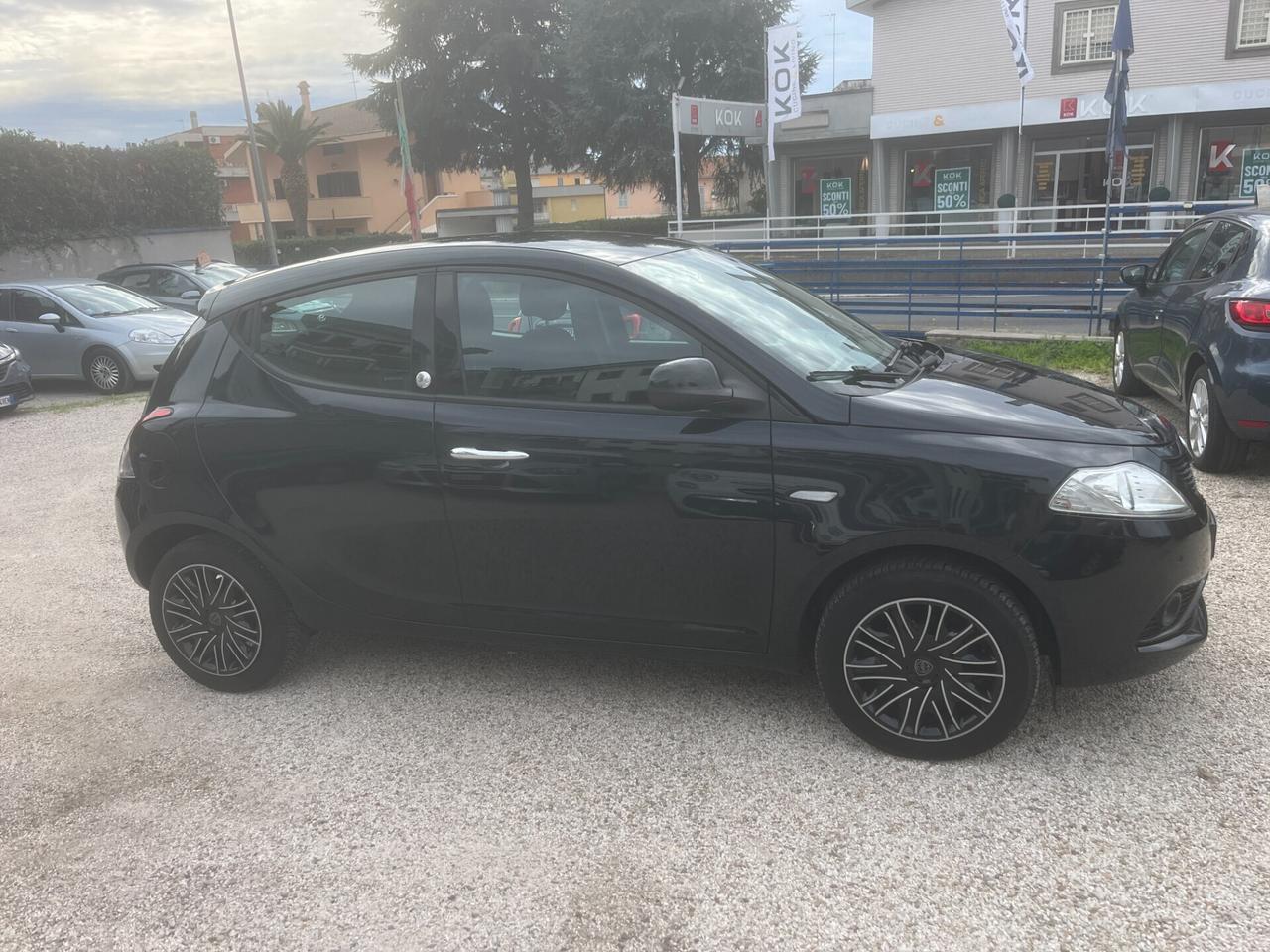 Lancia Ypsilon 1.2 69 CV 5 porte GPL Ecochic Gold
