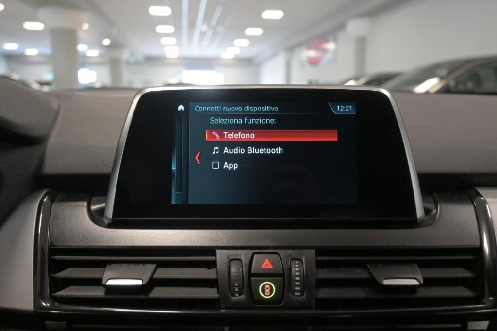 BMW 216D ACTIVE TOURER 116CV STEPTRONIC BUSINESS ADVANTAGE ( FARI LED - PELLE - NAVI - PARK ASSISTANT - TELECAMERA POST. )