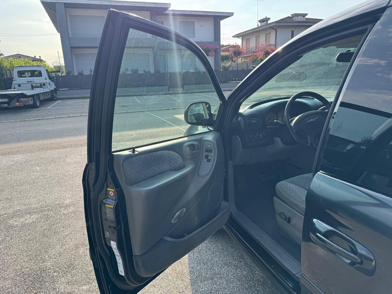 Chrysler Voyager 2.8 CRD cat LX Leather Auto
