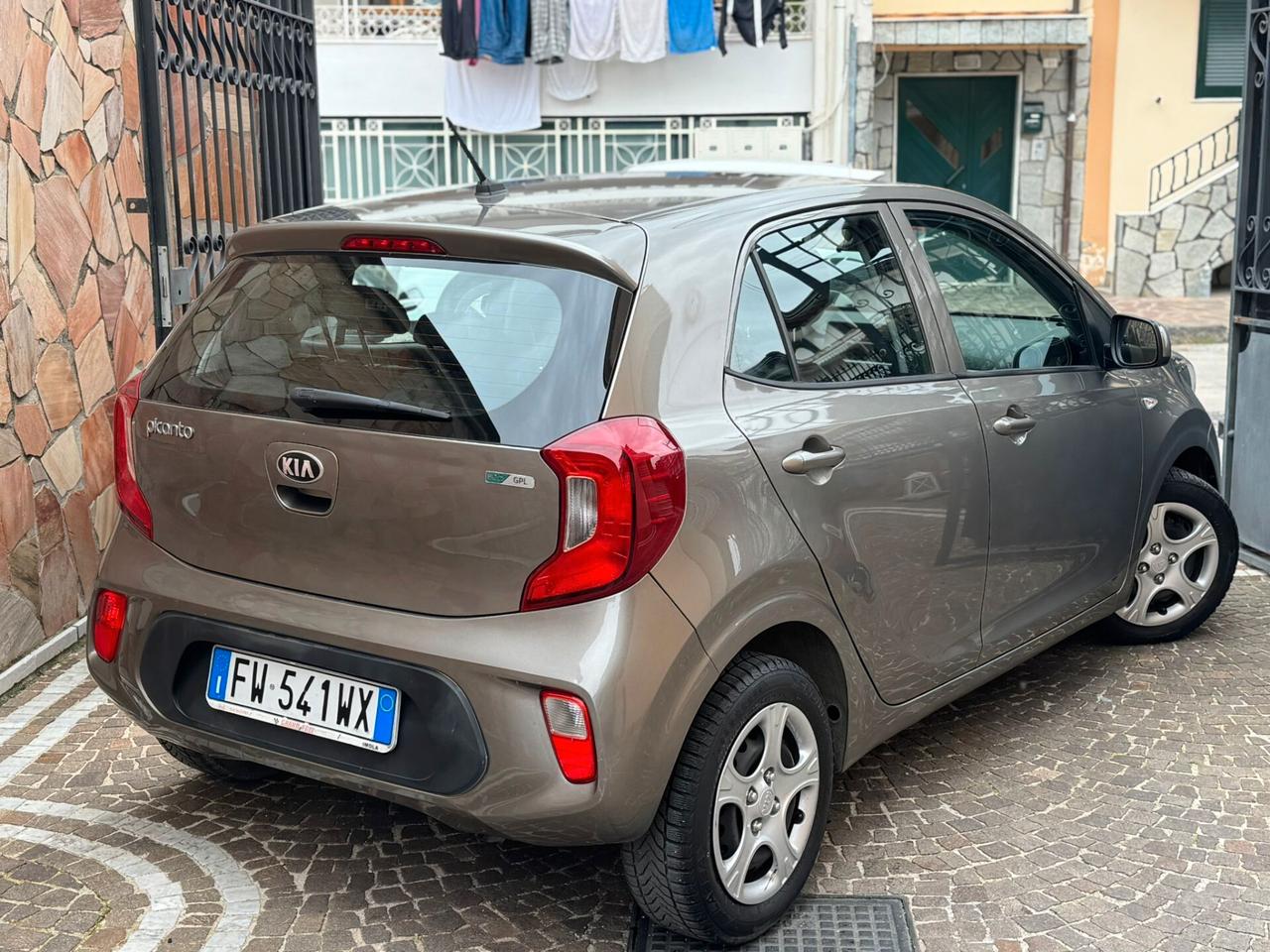 Kia Picanto 1.0 12V EcoGPL 5 porte Cool