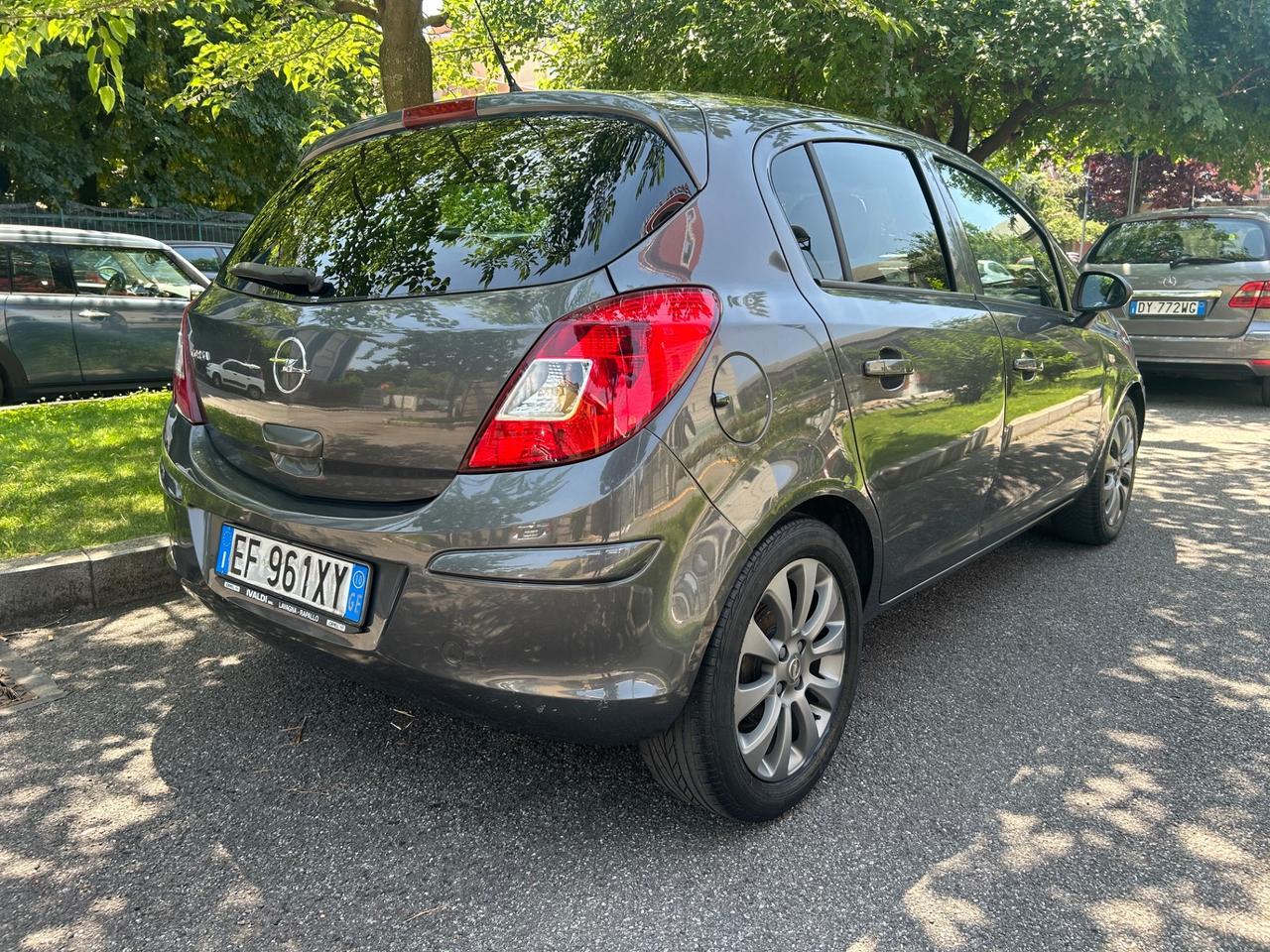 Opel Corsa 1.2 5 porte Club