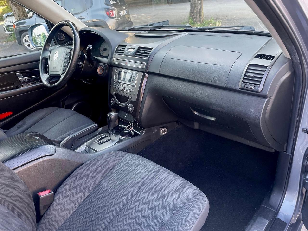 Ssangyong Rexton W 2.0 Xdi 4WD A/T Classy 7 posti2013