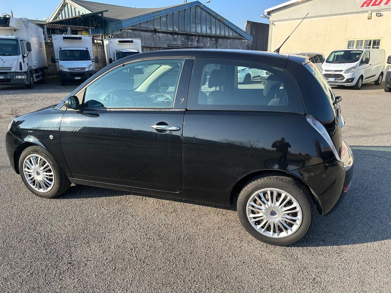 Lancia Ypsilon 1.2 Argento
