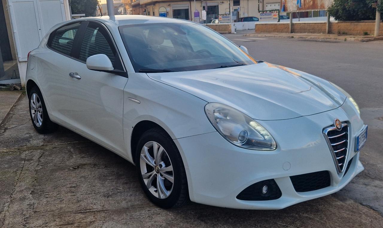 Alfa Romeo Giulietta 1.6 JTDm-2 105 CV Distinctive