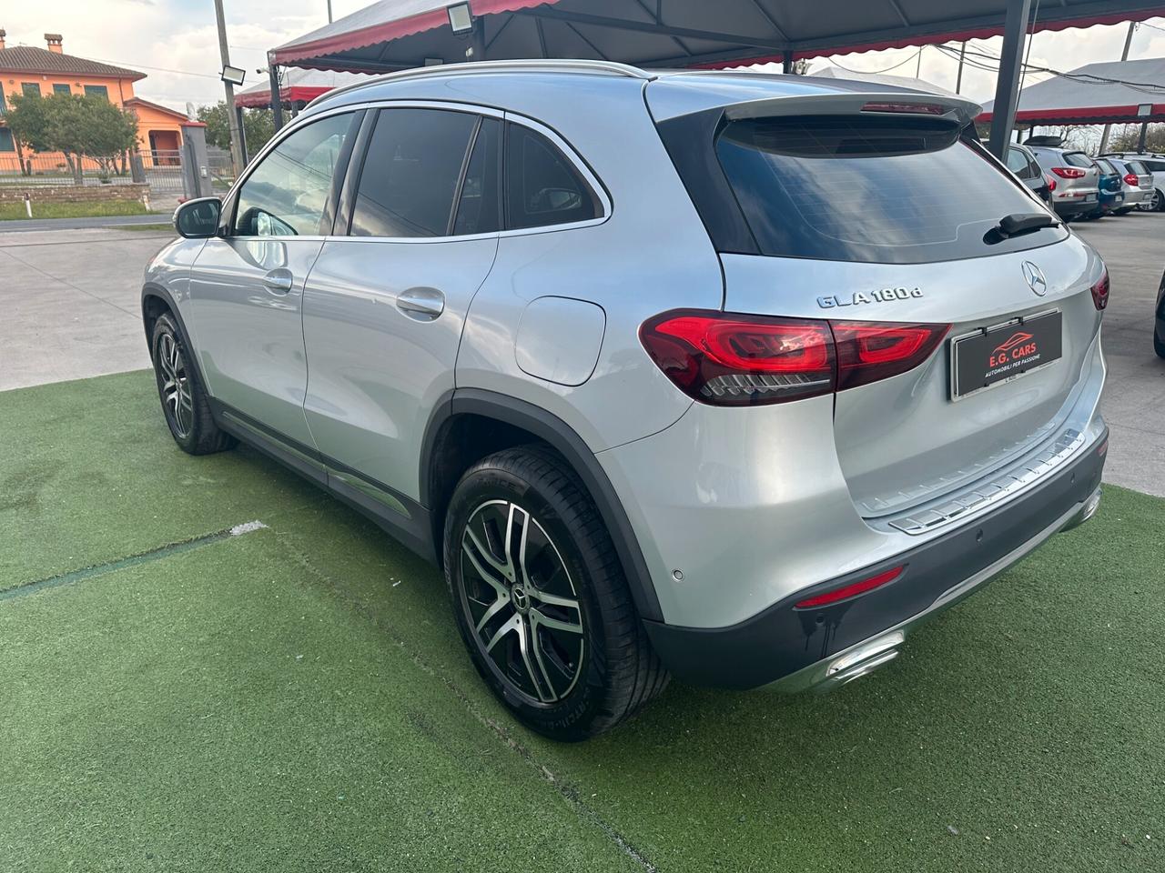 Mercedes-Benz GLA 180 SPORT PLUS*AUT*LED*NAVI*KAMERA*BLUETOOTH*