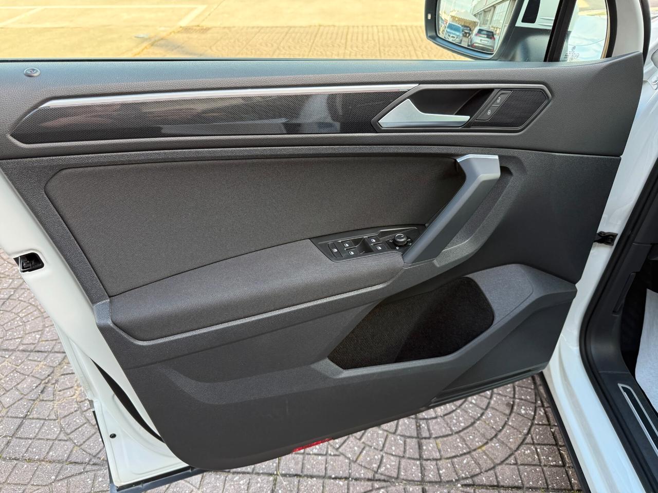 Volkswagen Tiguan 2.0 TDI 150 CV SCR DSG Elegance