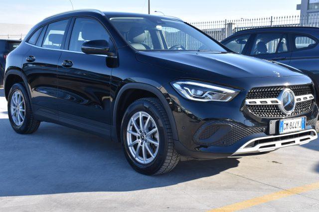 MERCEDES-BENZ GLA 200 d Automatic Business Extra