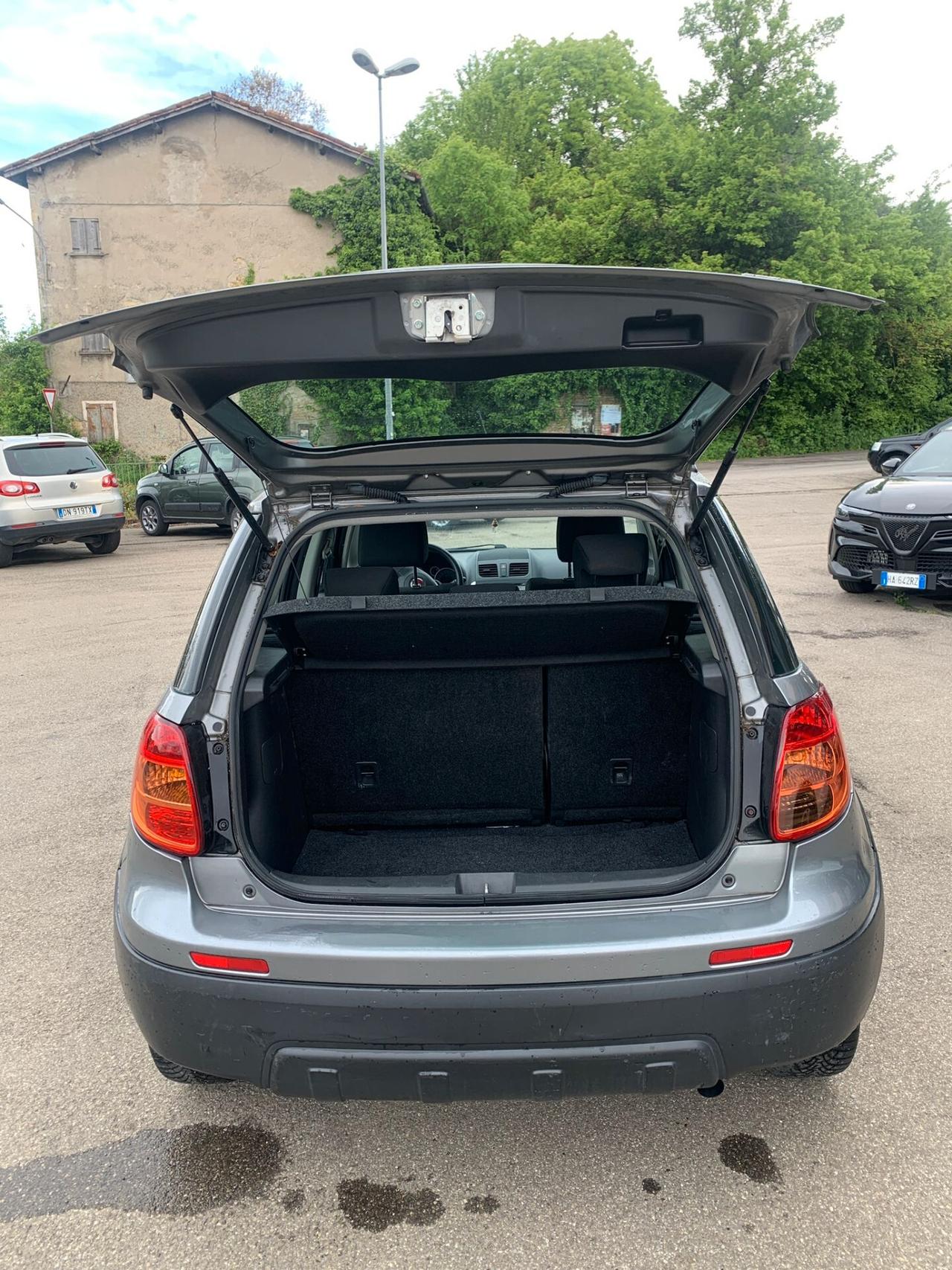 Fiat Sedici 4x4 inseribile tdi -2008- 230000 km tagliandata in buonissime condizioni