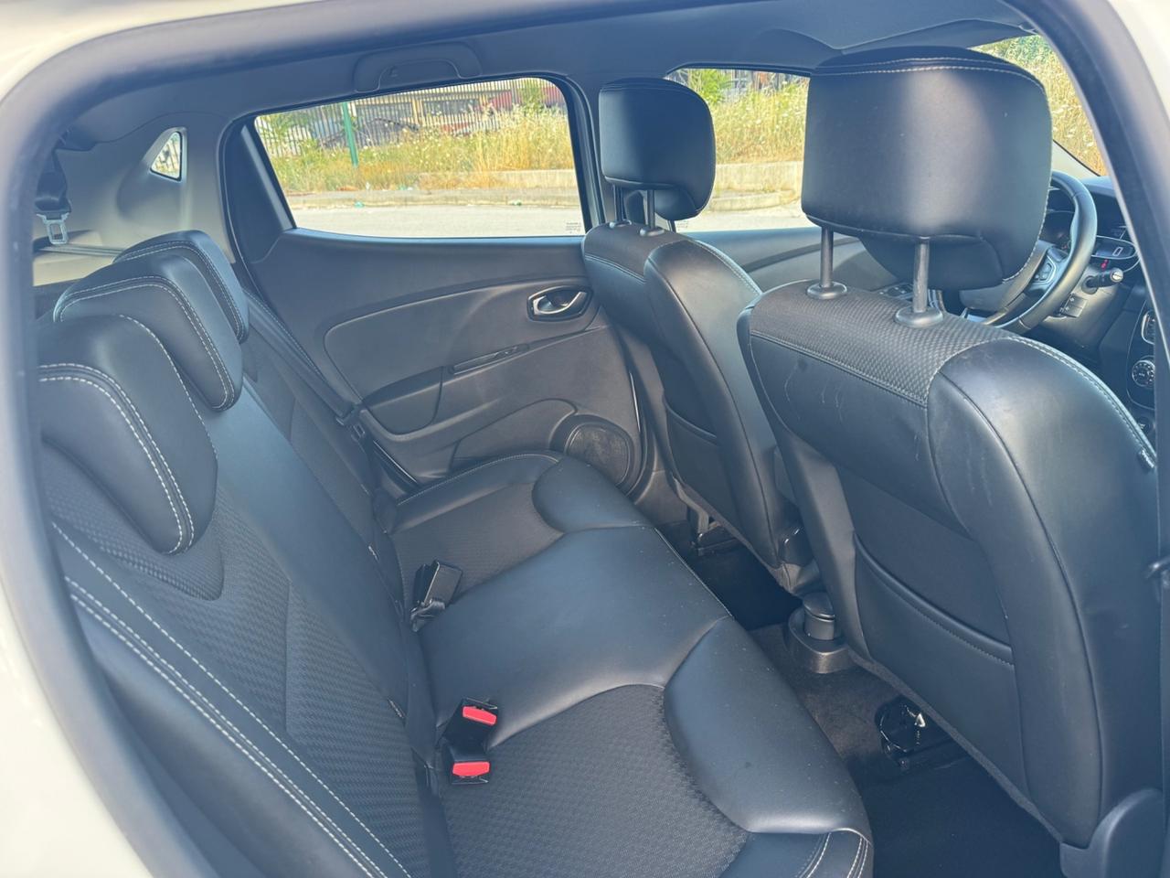 Renault Clio dCi 8V 75 CV 5 porte Moschino Life N 1 (autocarro)